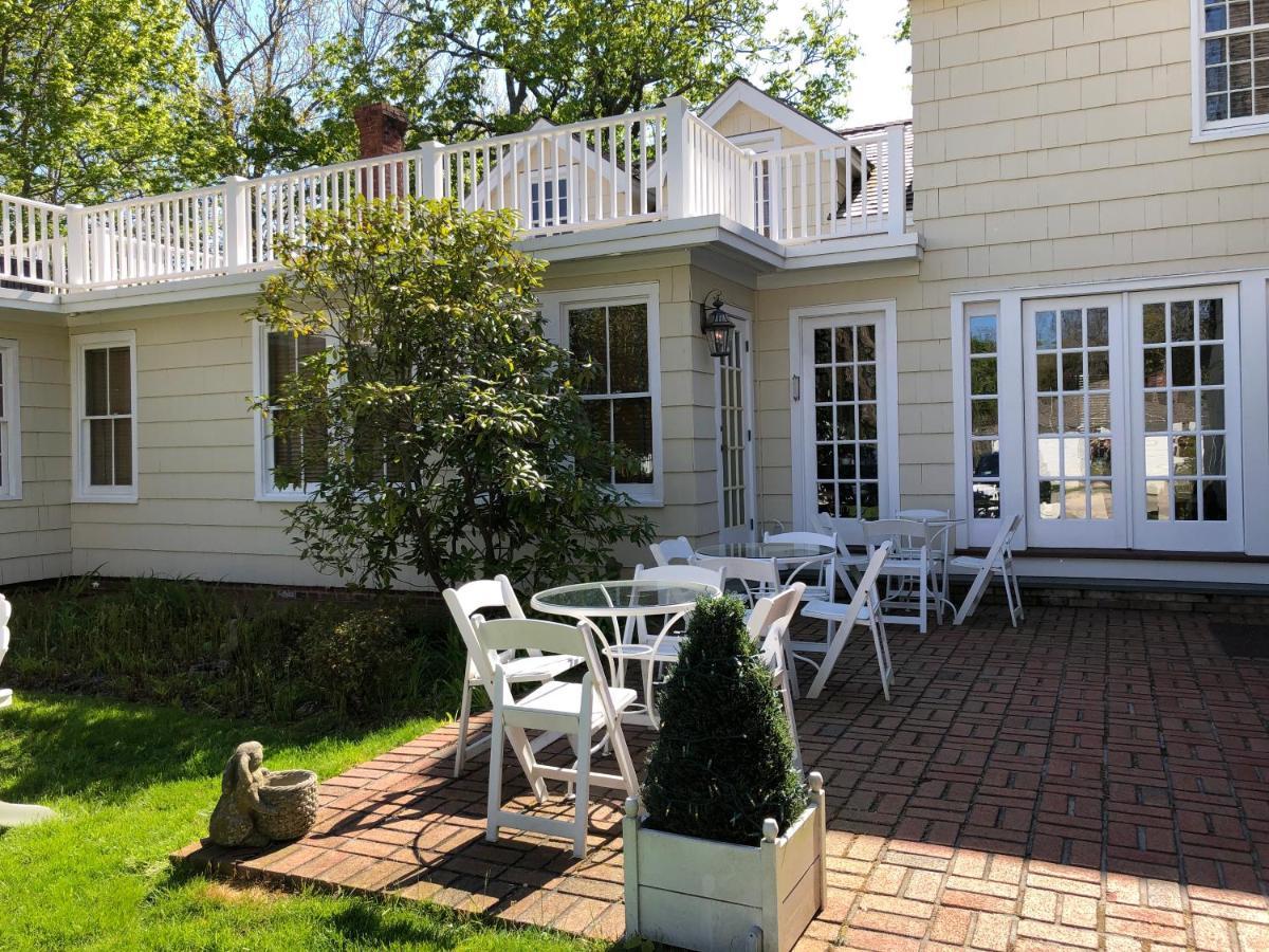 The 1708 House Bed & Breakfast Southampton Exterior photo